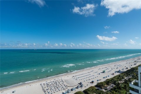 Condominio en venta en Miami Beach, Florida, 4 dormitorios, 299.24 m2 № 2039660 - foto 17