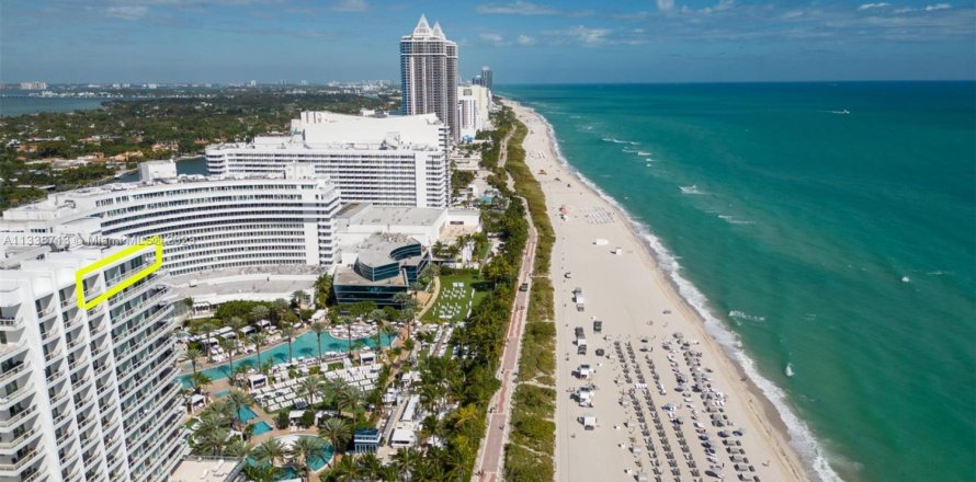 Condominio en Miami Beach, Florida, 4 dormitorios № 2039660