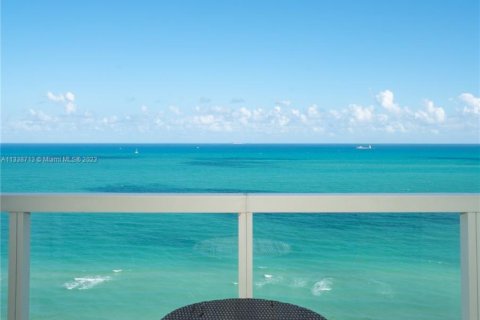Condominio en venta en Miami Beach, Florida, 4 dormitorios, 299.24 m2 № 2039660 - foto 13