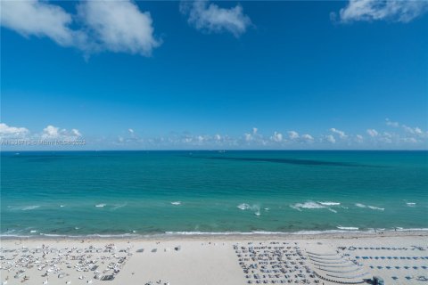 Condominio en venta en Miami Beach, Florida, 4 dormitorios, 299.24 m2 № 2039660 - foto 16