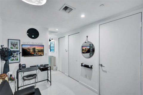 Снять в аренду кондоминиум в Майами, Флорида 1 спальня, 60.29м2, № 2005057 - фото 4