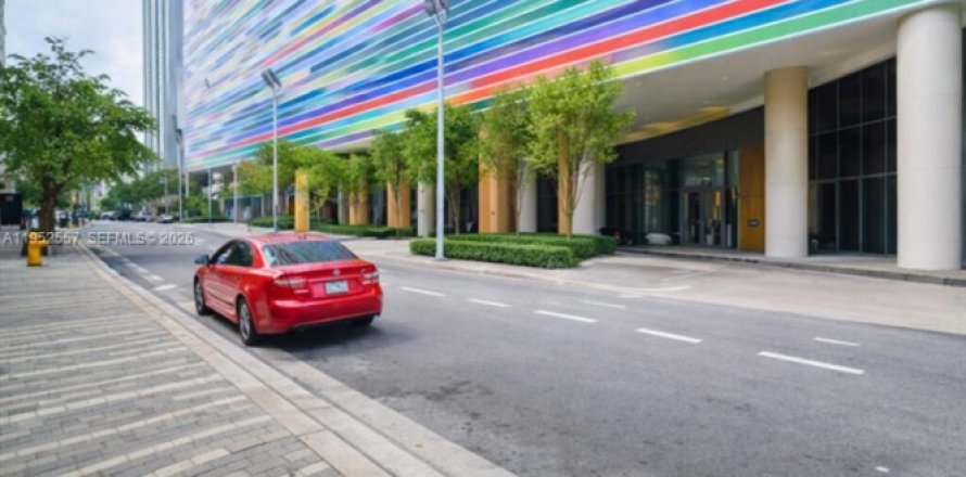 Condo in Miami, Florida, 1 bedroom  № 2010373