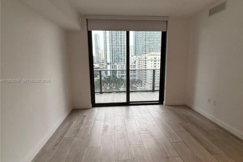 Condo in Miami, Florida, 1 bedroom  № 2010373 - photo 12