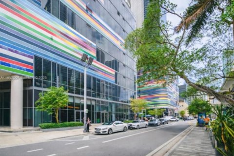 Condo in Miami, Florida, 1 bedroom  № 2010373 - photo 4