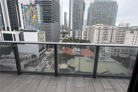 Condo in Miami, Florida, 1 bedroom  № 2010373 - photo 22