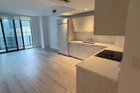 Condo in Miami, Florida, 1 bedroom  № 2010373 - photo 17