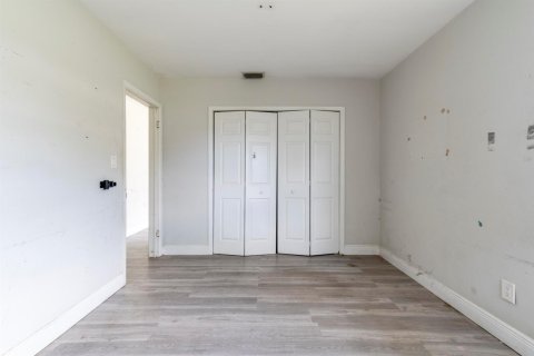 House in Port St. Lucie, Florida 2 bedrooms, 80.27 sq.m. № 2083468 - photo 23