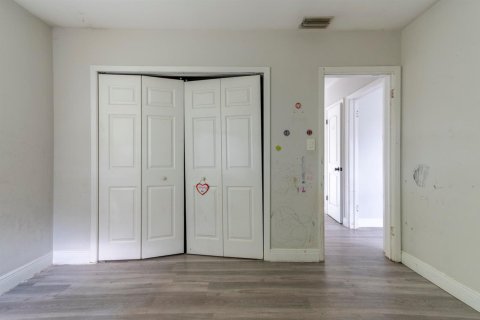 House in Port St. Lucie, Florida 2 bedrooms, 80.27 sq.m. № 2083468 - photo 25