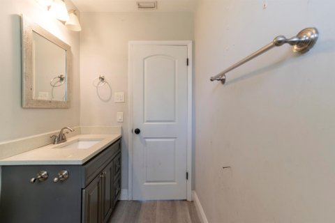 House in Port St. Lucie, Florida 2 bedrooms, 80.27 sq.m. № 2083468 - photo 21