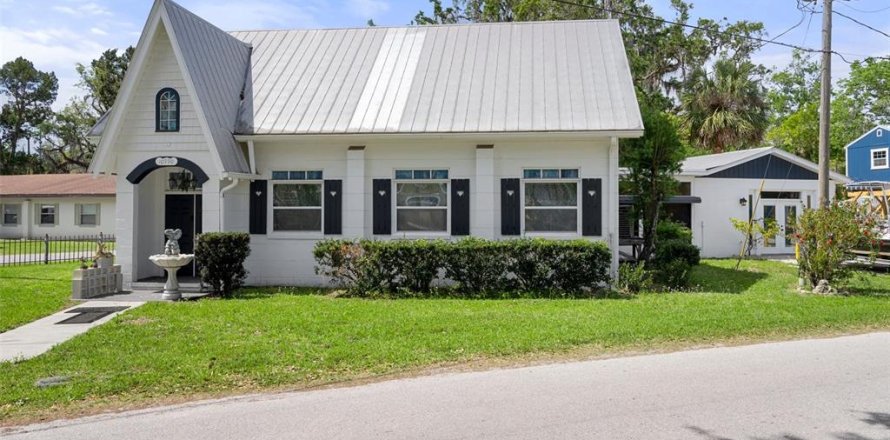 House in Homosassa, Florida 3 bedrooms, 180.79 sq.m. № 1734389