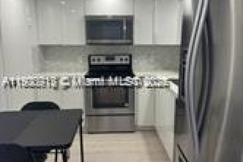 Condo in Sunny Isles Beach, Florida, 1 bedroom № 1952146 - photo 2