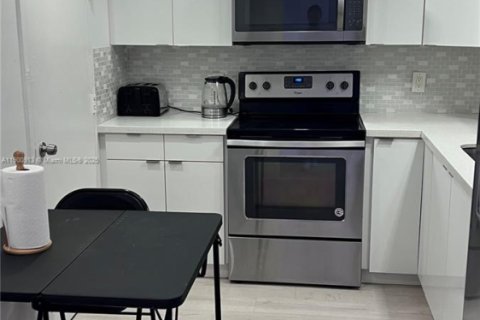 Снять в аренду кондоминиум в Санни-Айлс-Бич, Флорида 1 спальня, 64.75м2, № 1952146 - фото 6