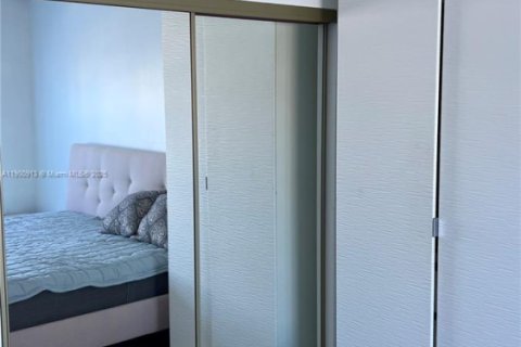 Снять в аренду кондоминиум в Санни-Айлс-Бич, Флорида 1 спальня, 64.75м2, № 1952146 - фото 3