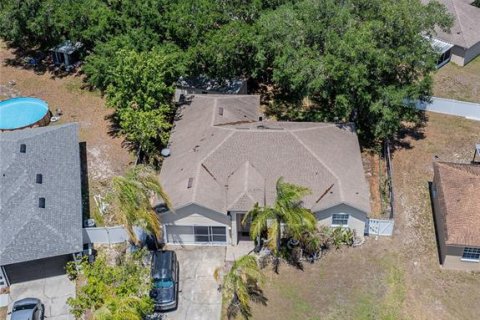 Villa ou maison à vendre à Kissimmee, Floride: 4 chambres, 175.86 m2 № 2137198 - photo 2