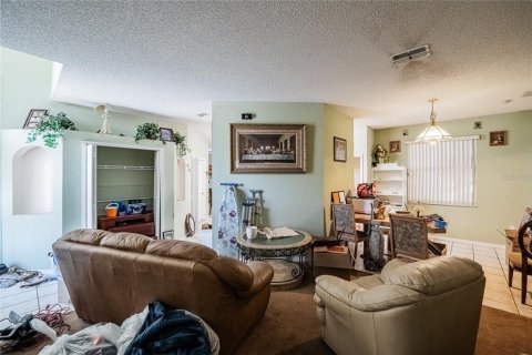 Villa ou maison à vendre à Kissimmee, Floride: 4 chambres, 175.86 m2 № 2137198 - photo 15