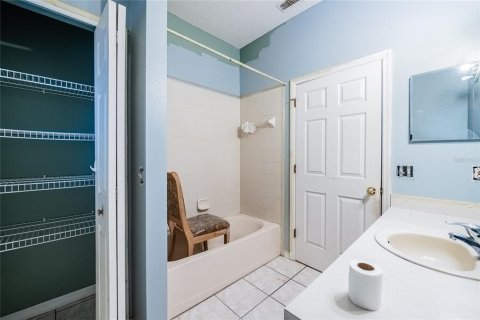 Villa ou maison à vendre à Kissimmee, Floride: 4 chambres, 175.86 m2 № 2137198 - photo 28