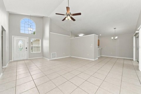 Villa ou maison à louer à Orlando, Floride: 3 chambres, 122.07 m2 № 2406572 - photo 4