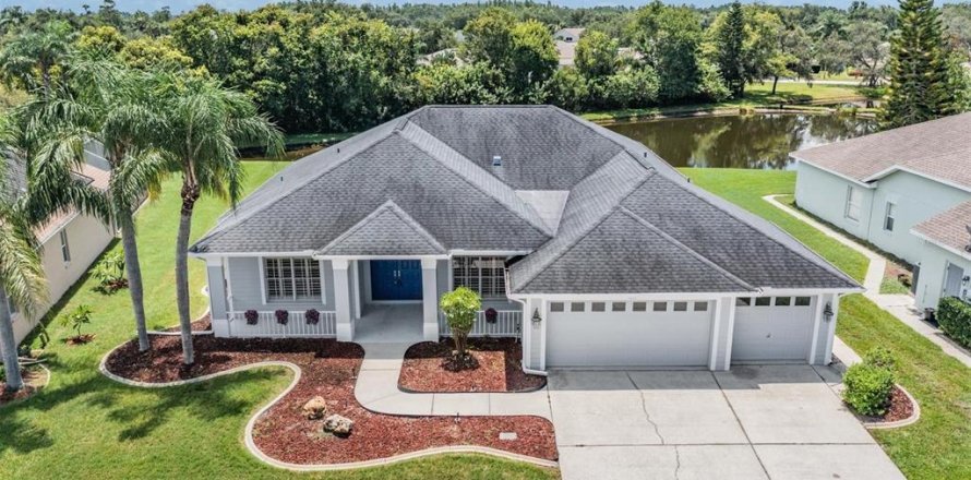 House in Trinity, Florida 4 bedrooms, 201.32 sq.m. № 1835805