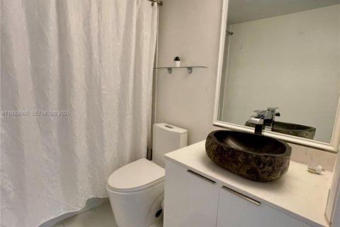 Condominio en alquiler en Miami Beach, Florida, 2 dormitorios, 91.97 m2 № 1991822 - foto 20