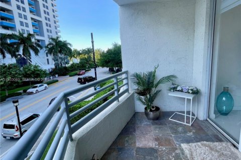 Condominio en alquiler en Miami Beach, Florida, 2 dormitorios, 91.97 m2 № 1991822 - foto 24