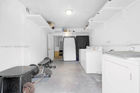 Снять в аренду квартиру в Холливуд, Флорида 1 спальня, 83.61м2, № 2091246 - фото 27