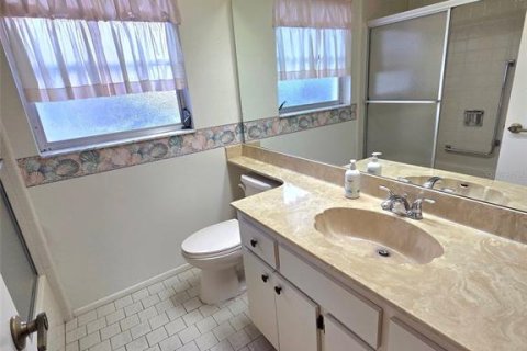 House in Port Richey, Florida 2 bedrooms, 103.31 sq.m. № 2368869 - photo 17