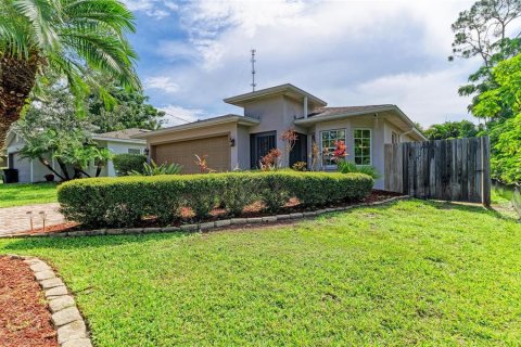 Villa ou maison à vendre à Sarasota, Floride: 3 chambres, 141.58 m2 № 1821460 - photo 4