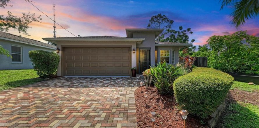 Villa ou maison à Sarasota, Floride 3 chambres, 141.58 m2 № 1821460