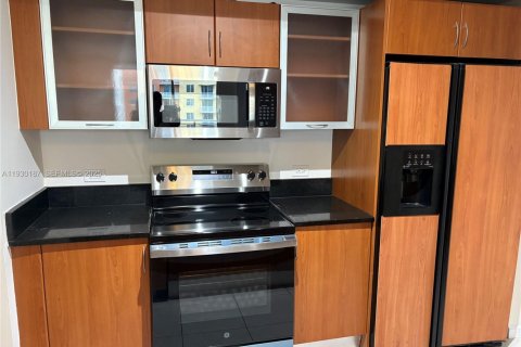 Condominio en venta en Aventura, Florida, 1 dormitorio, 77.57 m2 № 2076905 - foto 6