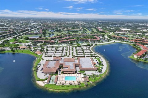 Condominio en venta en Pembroke Pines, Florida, 2 dormitorios, 140 m2 № 2034407 - foto 28