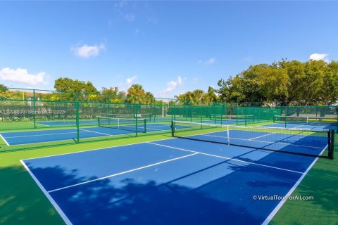 Condominio en venta en Pembroke Pines, Florida, 2 dormitorios, 140 m2 № 2034407 - foto 26
