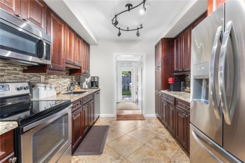 Immobilier commercial à vendre à Oakland Park, Floride: 187.2 m2 № 1938601 - photo 28