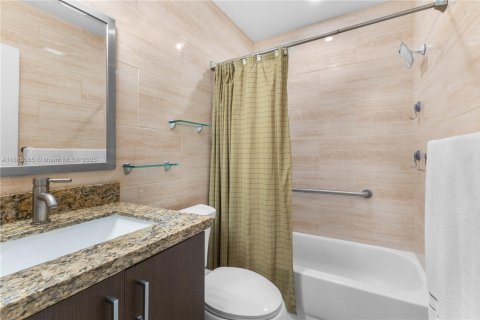 Immobilier commercial à vendre à Oakland Park, Floride: 187.2 m2 № 1938601 - photo 25