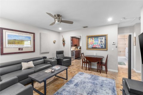 Immobilier commercial à vendre à Oakland Park, Floride: 187.2 m2 № 1938601 - photo 20