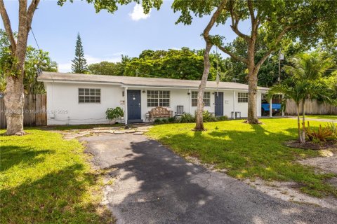 Immobilier commercial à vendre à Oakland Park, Floride: 187.2 m2 № 1938601 - photo 2