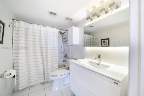 Copropriété à vendre à Miami, Floride: 2 chambres, 95.69 m2 № 2084281 - photo 18
