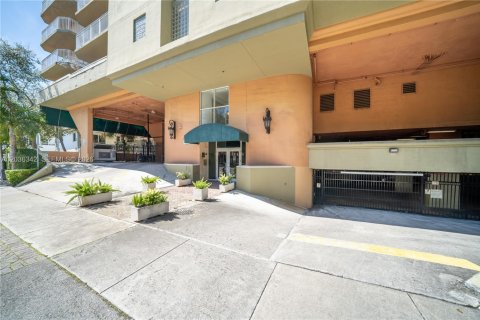 Copropriété à vendre à Miami, Floride: 2 chambres, 95.69 m2 № 2084281 - photo 12