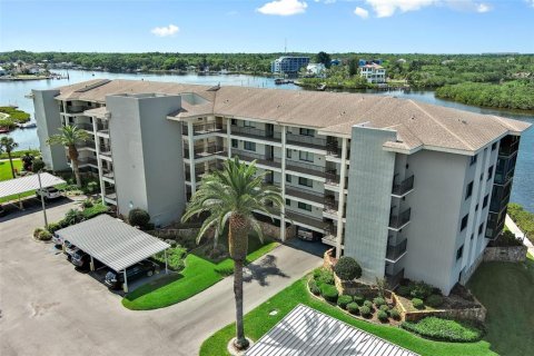 Condominio en alquiler en Port Richey, Florida, 2 dormitorios, 95.22 m2 № 1589672 - foto 1