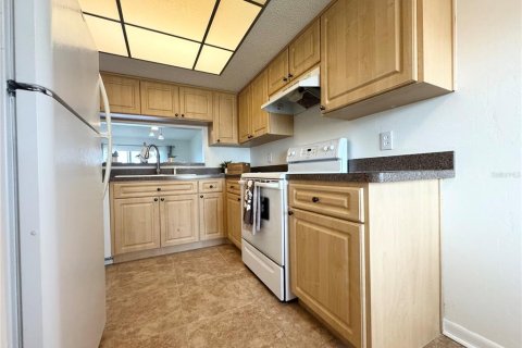 Condominio en alquiler en Port Richey, Florida, 2 dormitorios, 95.22 m2 № 1589672 - foto 27