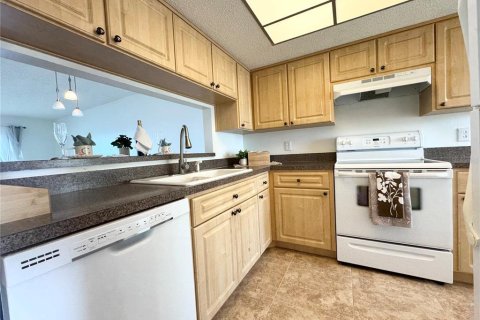 Condominio en alquiler en Port Richey, Florida, 2 dormitorios, 95.22 m2 № 1589672 - foto 23