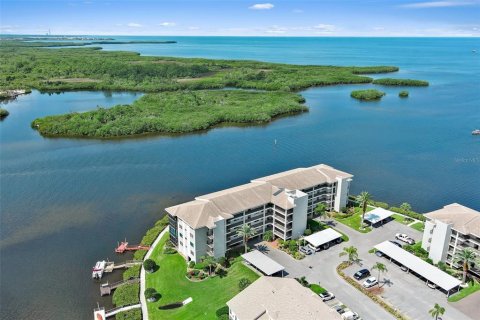 Condominio en alquiler en Port Richey, Florida, 2 dormitorios, 95.22 m2 № 1589672 - foto 2