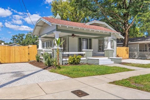 Villa ou maison à Tampa, Floride 3 chambres, 100.33 m2 № 2418537