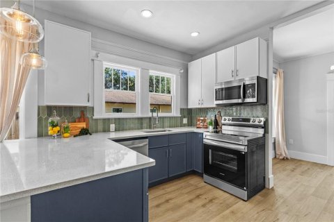 Villa ou maison à vendre à Tampa, Floride: 3 chambres, 100.33 m2 № 2418537 - photo 11
