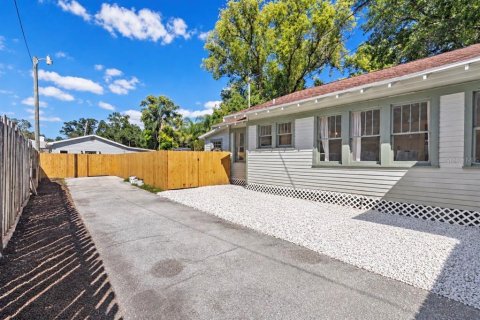 Villa ou maison à vendre à Tampa, Floride: 3 chambres, 100.33 m2 № 2418537 - photo 3
