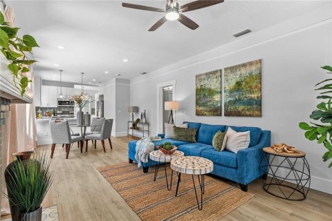 Villa ou maison à vendre à Tampa, Floride: 3 chambres, 100.33 m2 № 2418537 - photo 8