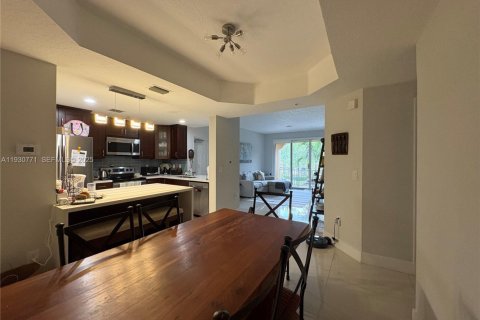 Condo in Doral, Florida, 2 bedrooms № 1989496 - photo 3