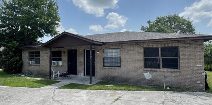 Immobilier commercial à Lakeland, Floride 8 chambres, 315.87 m2 № 2197655