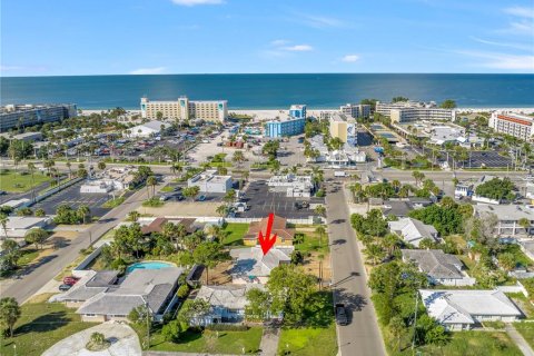 Casa en Saint Pete Beach, Florida 2 dormitorios, 97.45 m2 № 2386634