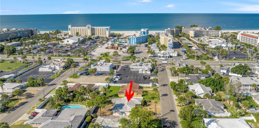 Casa en Saint Pete Beach, Florida 2 dormitorios, 97.45 m2 № 2386634
