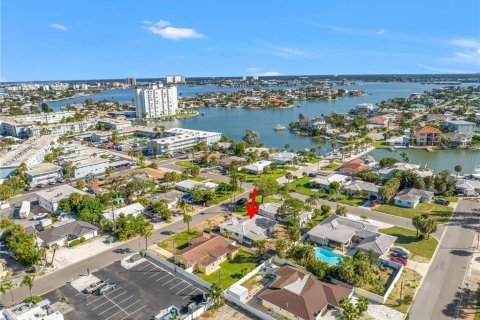 Casa en venta en Saint Pete Beach, Florida, 2 dormitorios, 97.45 m2 № 2386634 - foto 25